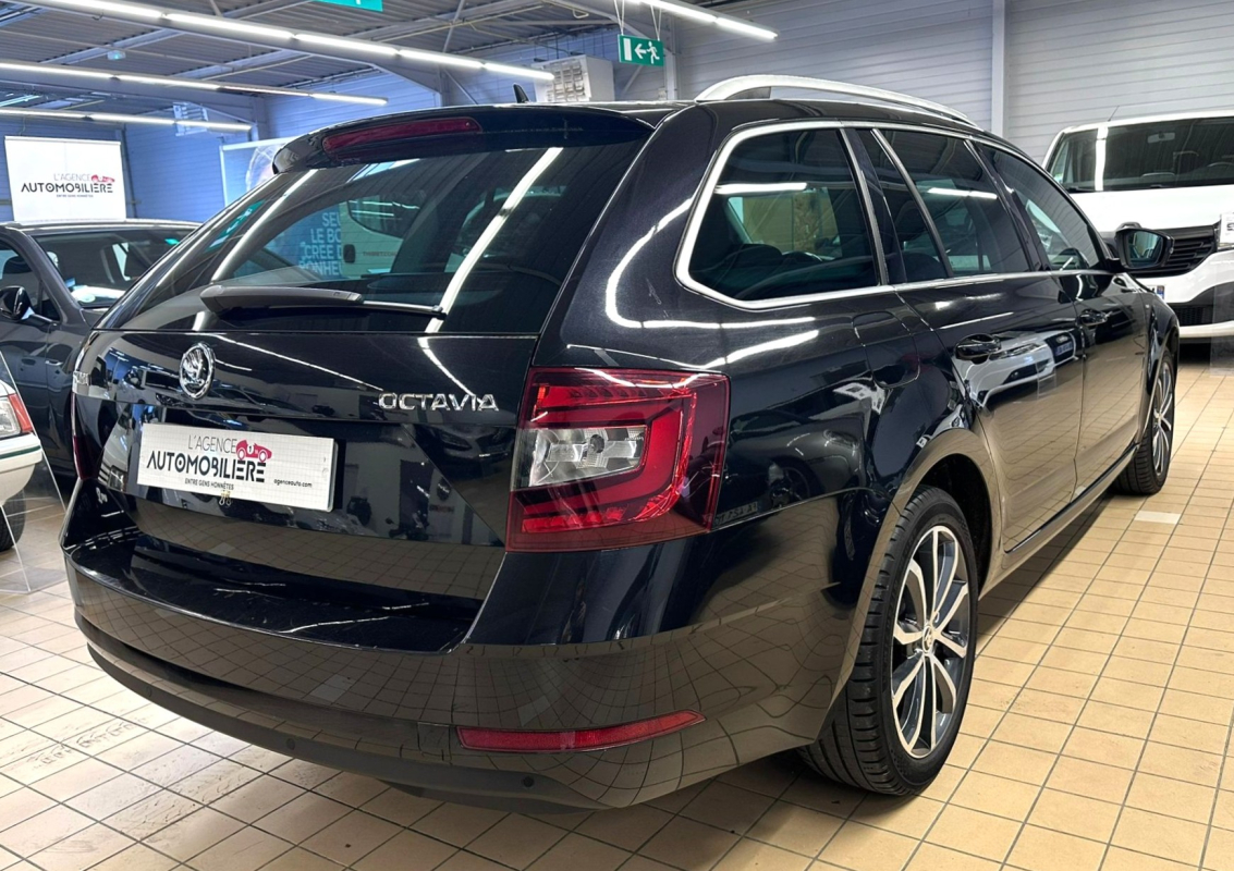 Skoda Octavia Combi — 7