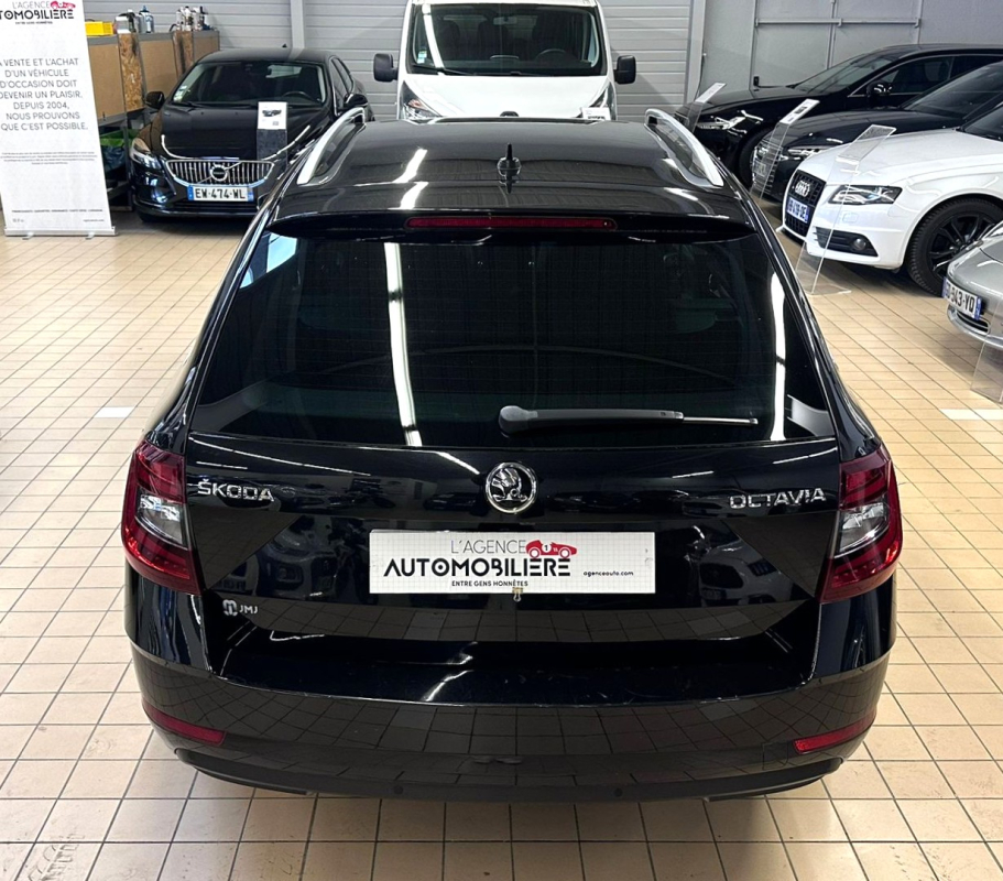 Skoda Octavia Combi — 10