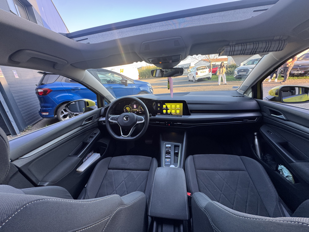 Volkswagen GOLF VIII — 25