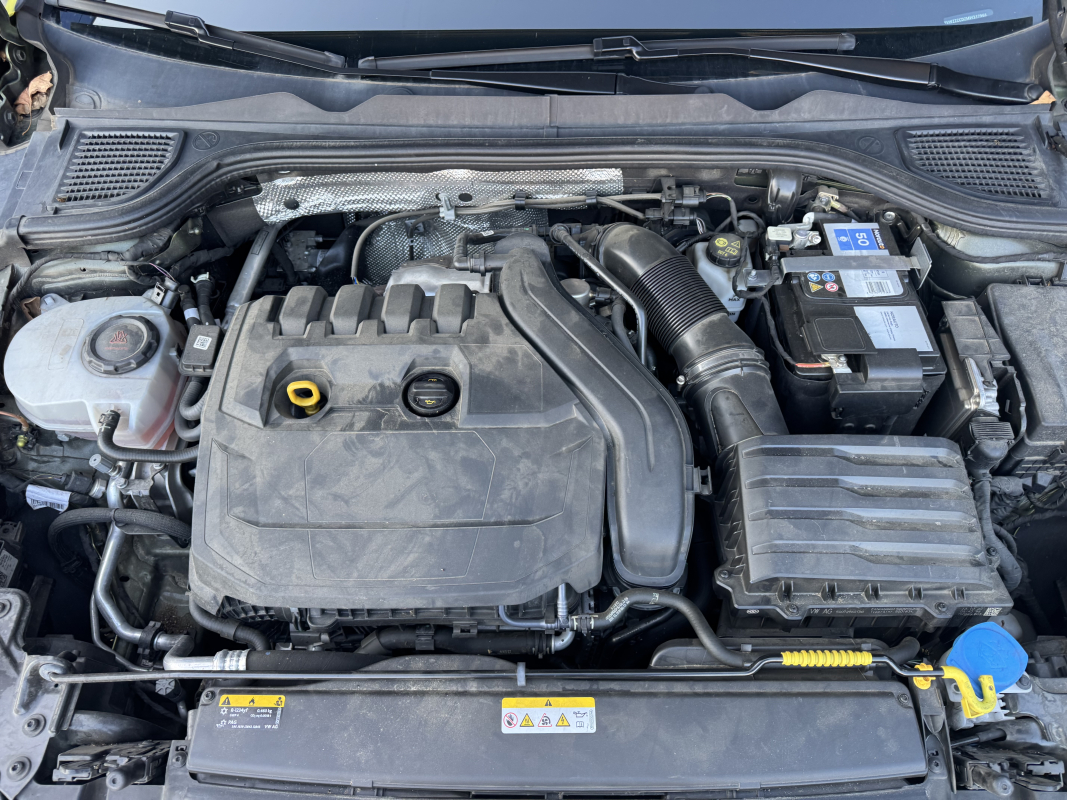 Volkswagen GOLF VIII — 40