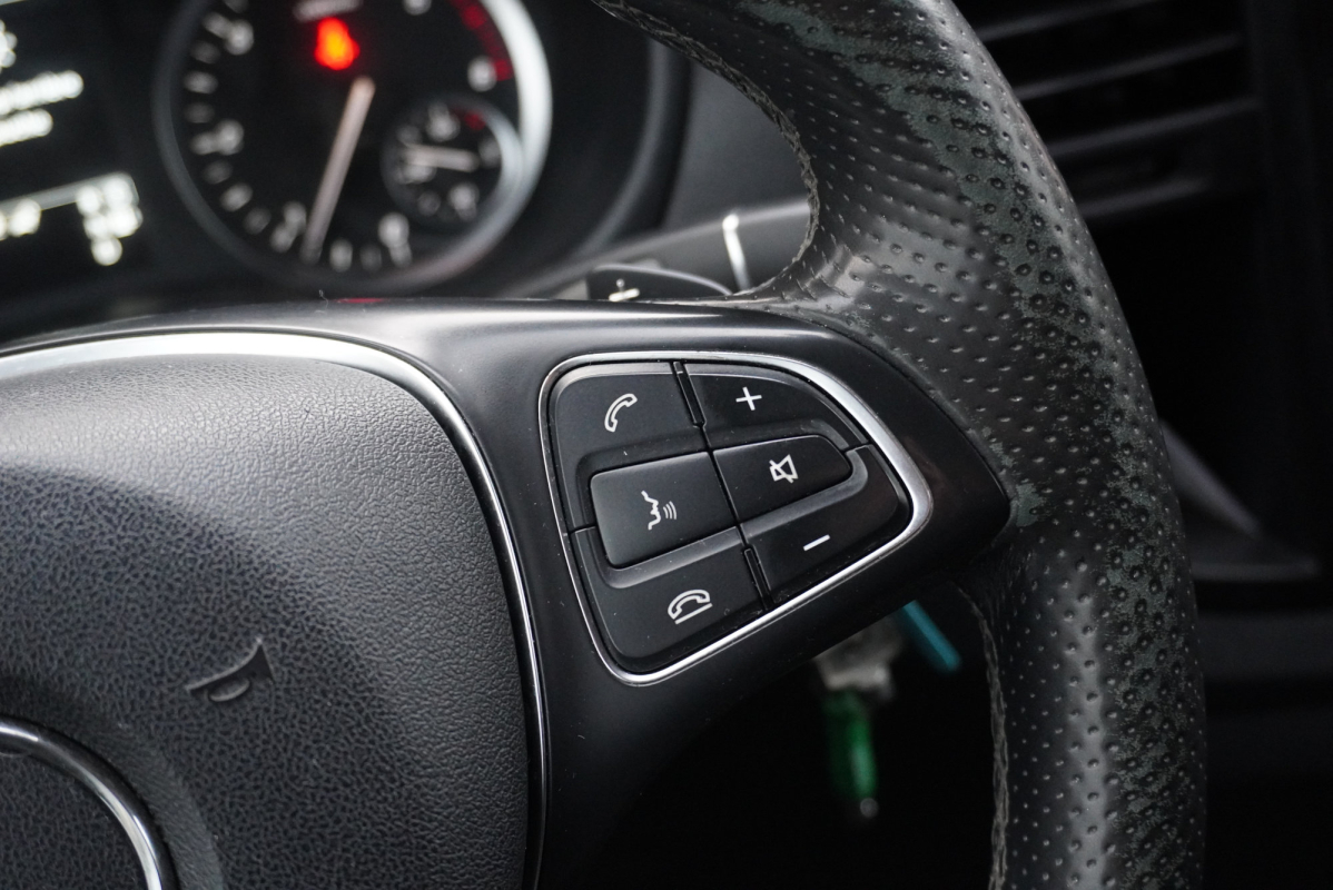 Mercedes Vito — 18