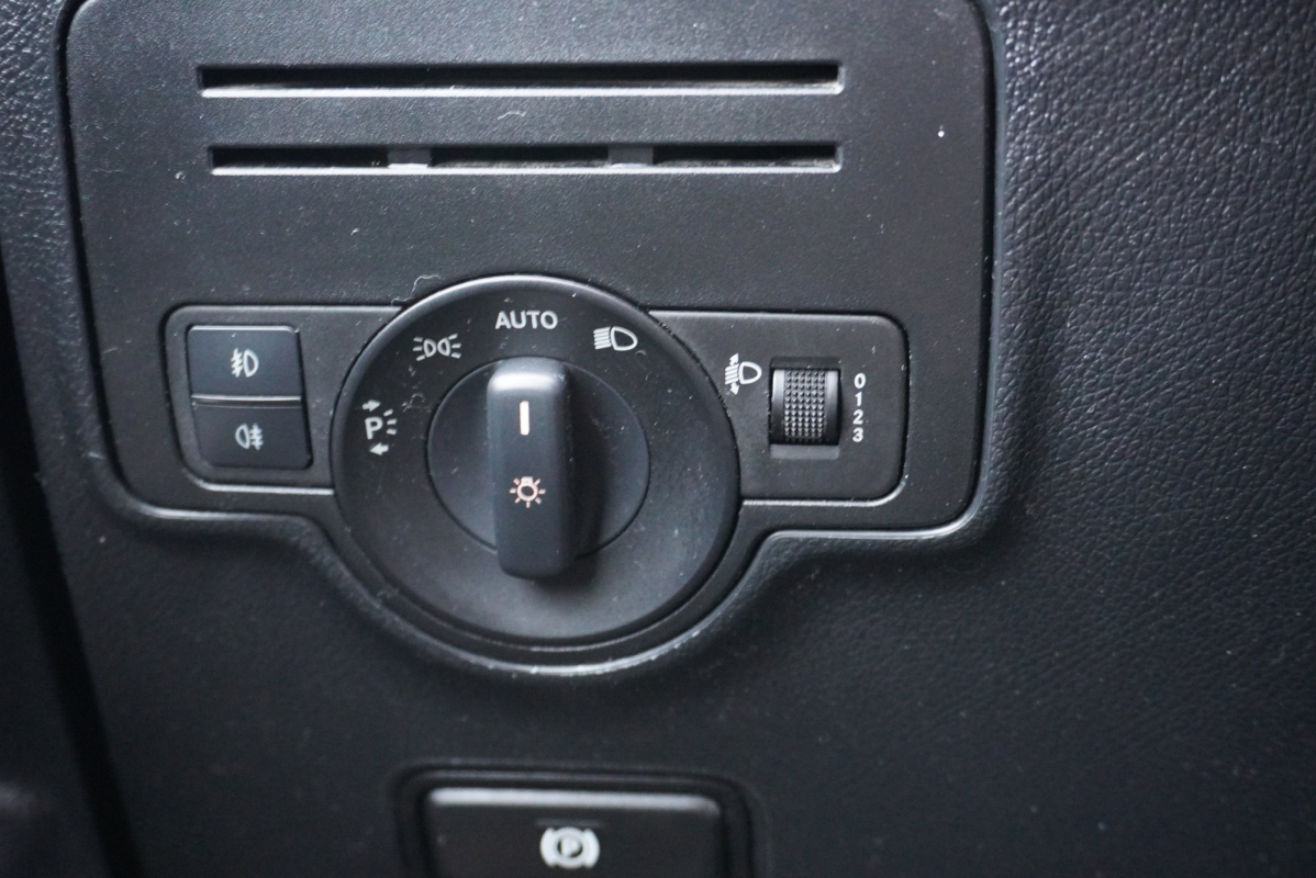 Mercedes Vito — 19