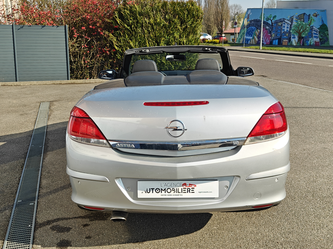 Opel Astra — 12
