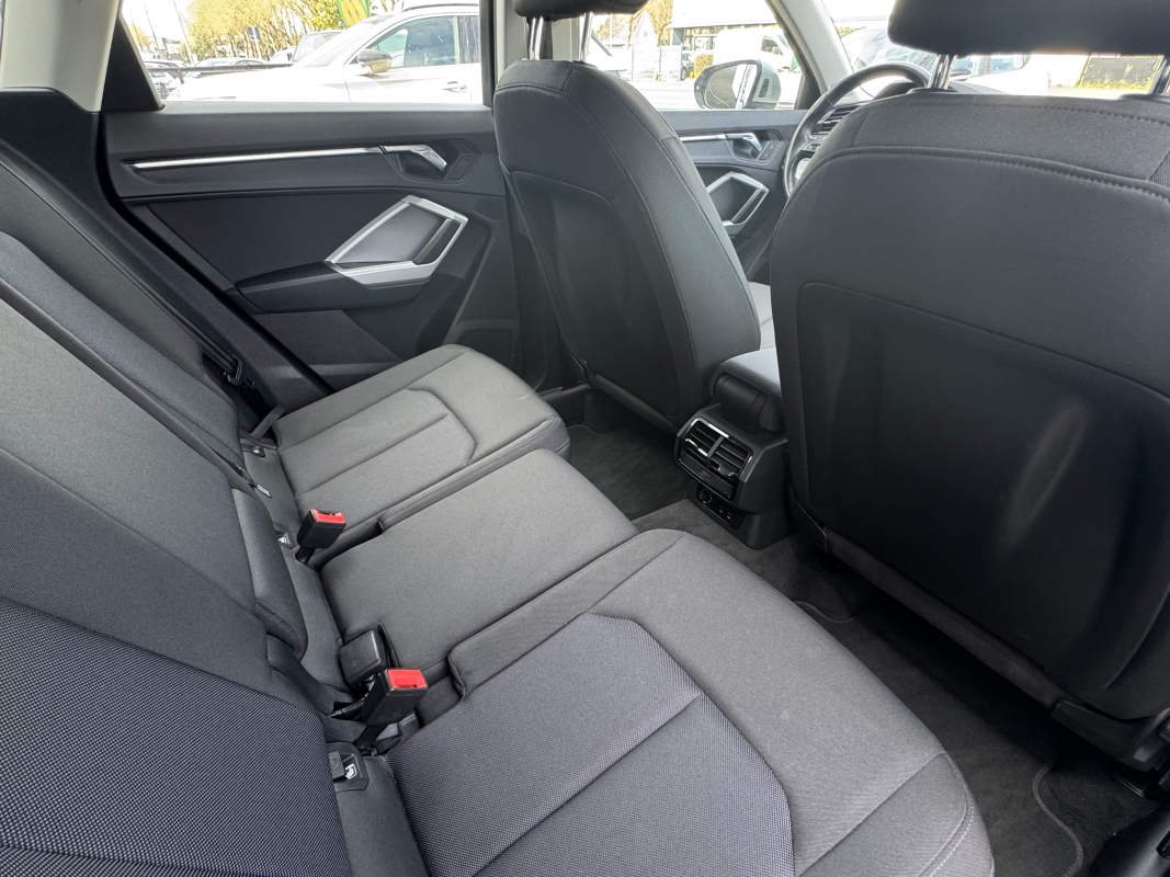 Audi Audi Q3 — 28