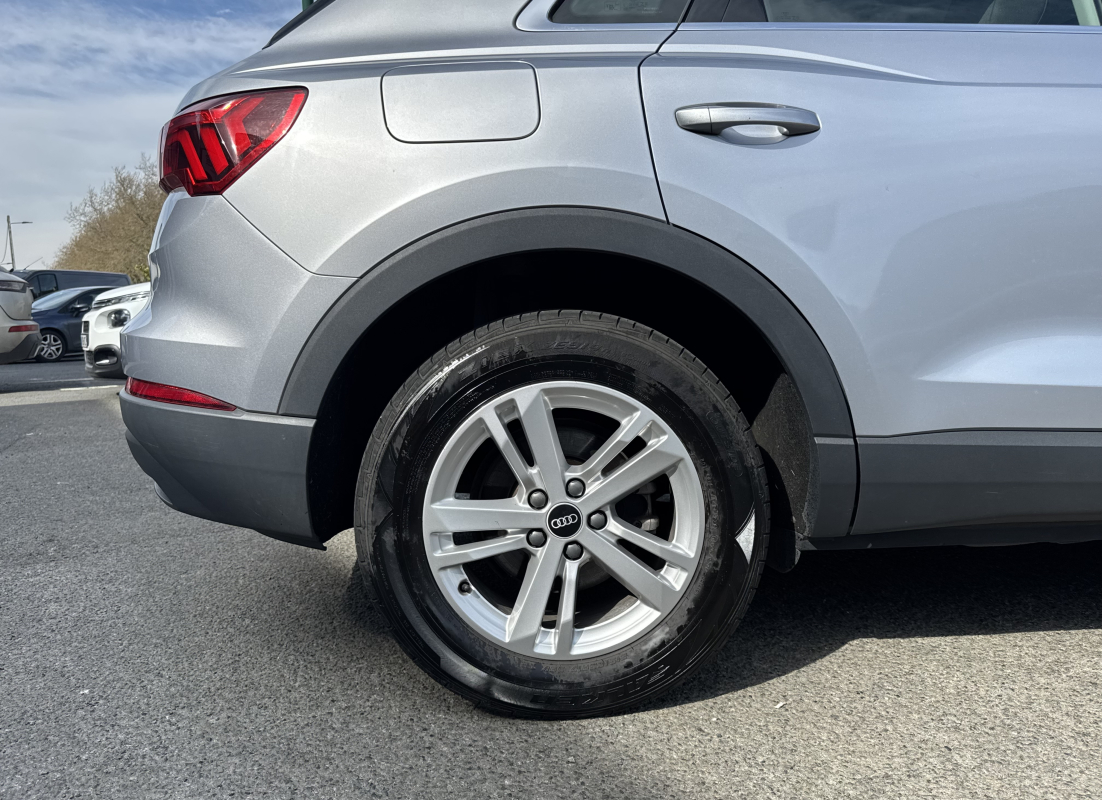 Audi Audi Q3 — 32