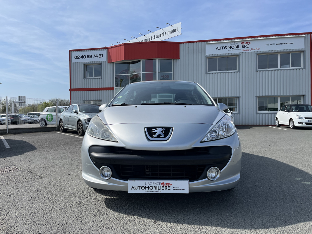 Peugeot 207 — 2
