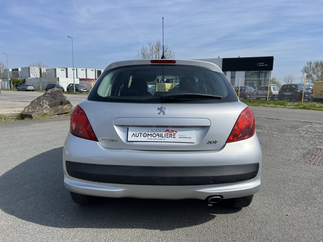 Peugeot 207 — 6