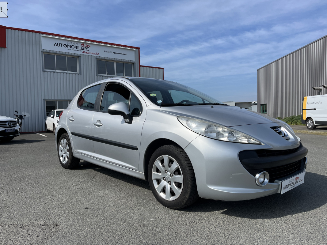 Peugeot 207 — 3