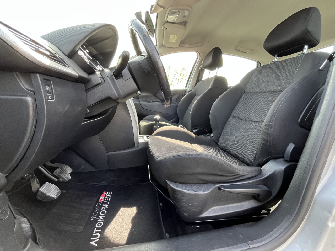 Peugeot 207 — 10