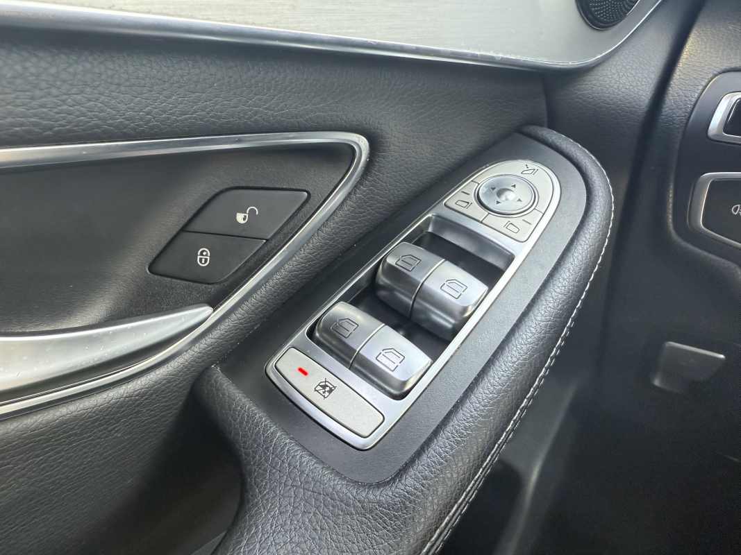 Mercedes Mercedes Glc — 32