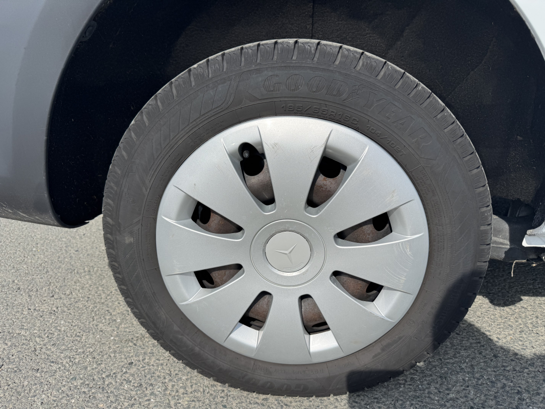 Mercedes Vito — 33