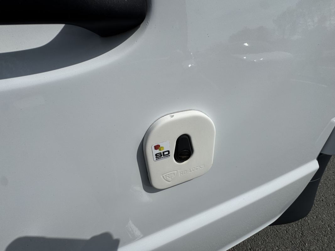 Mercedes Vito — 19