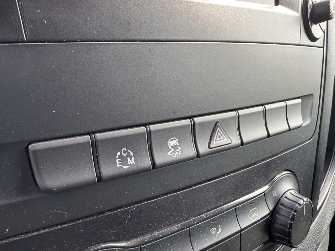 Mercedes Vito — 28