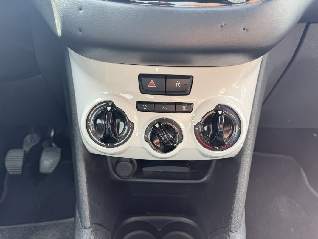 Peugeot 208 — 19