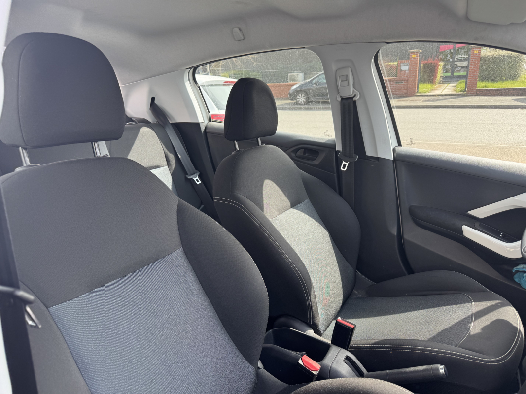 Peugeot 208 — 20