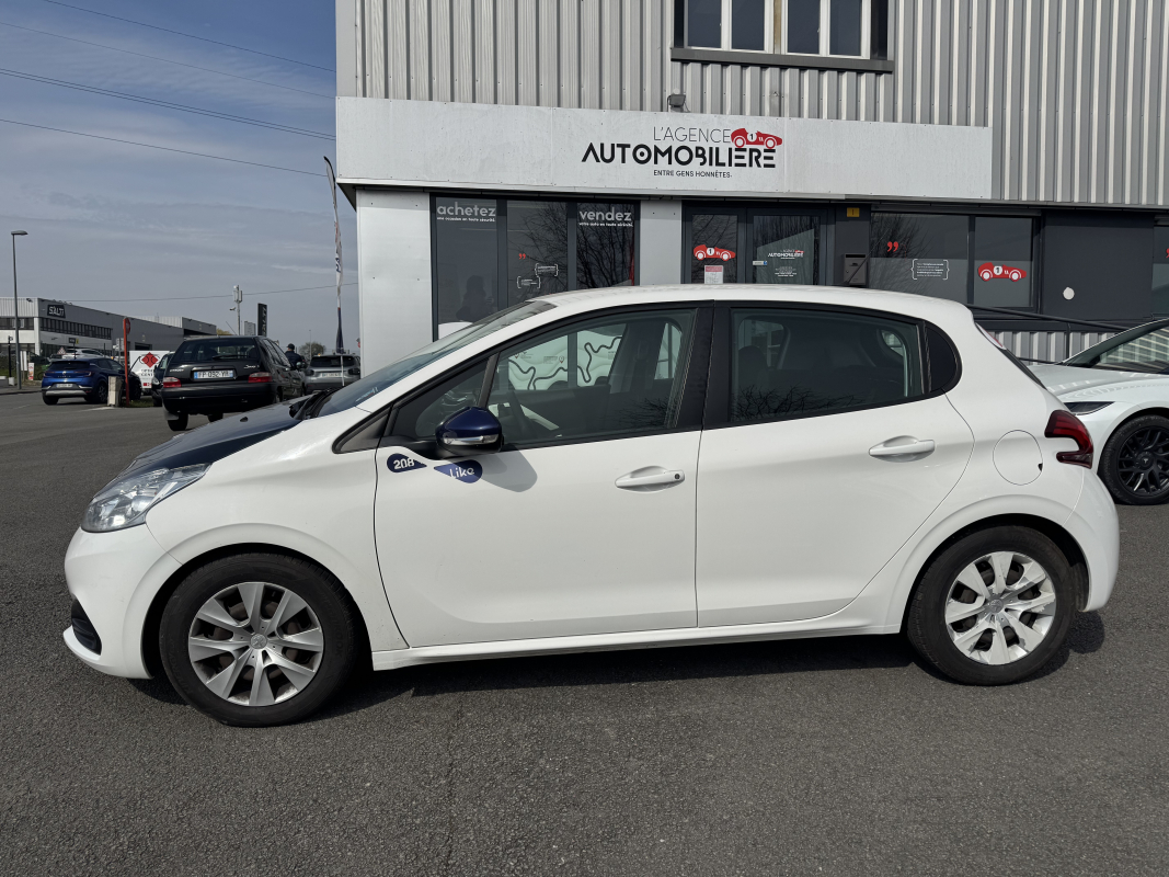 Peugeot 208 — 2
