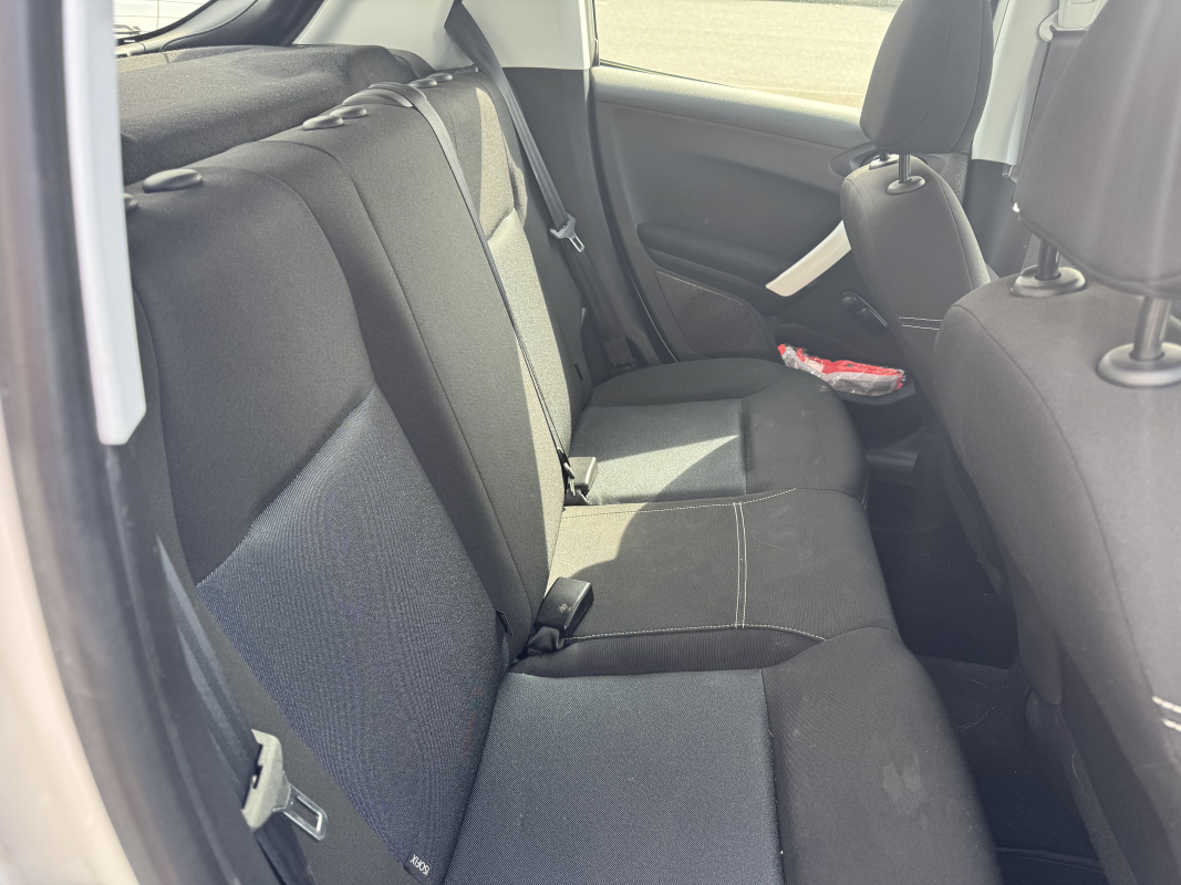 Peugeot 208 — 16