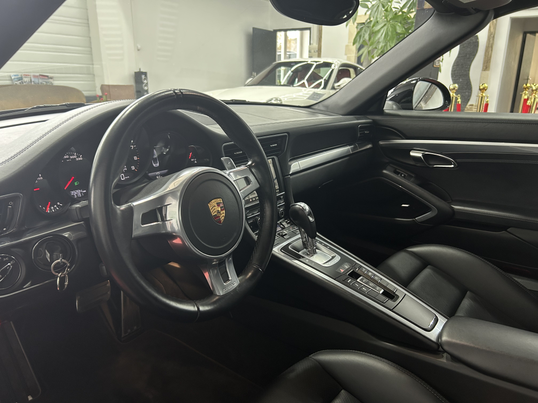 Porsche 911 — 18