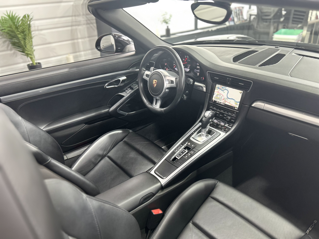 Porsche 911 — 16