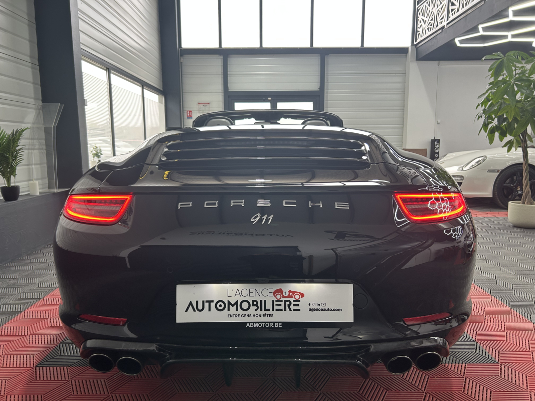 Porsche 911 — 10