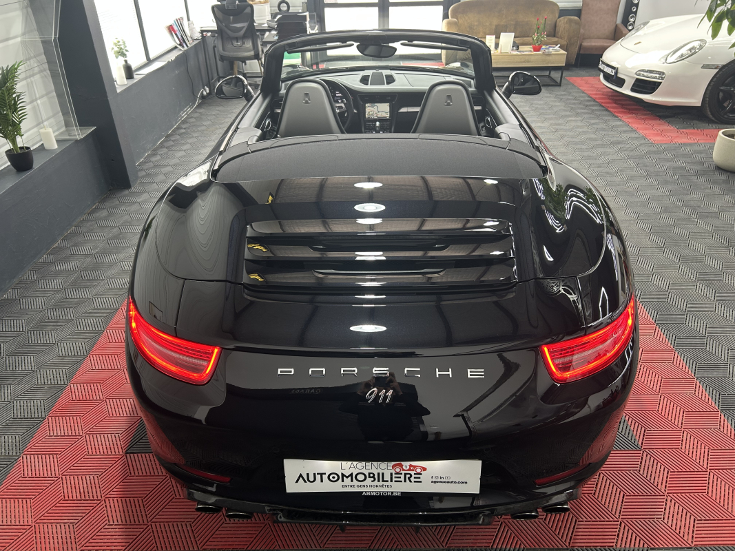 Porsche 911 — 9