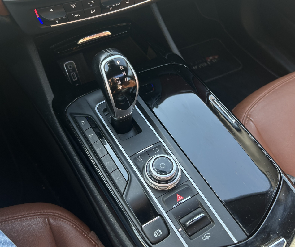 Maserati Levante — 23