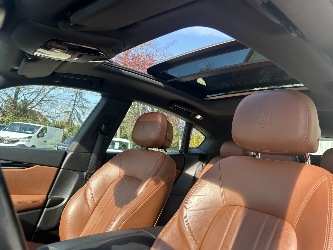 Maserati Levante — 14