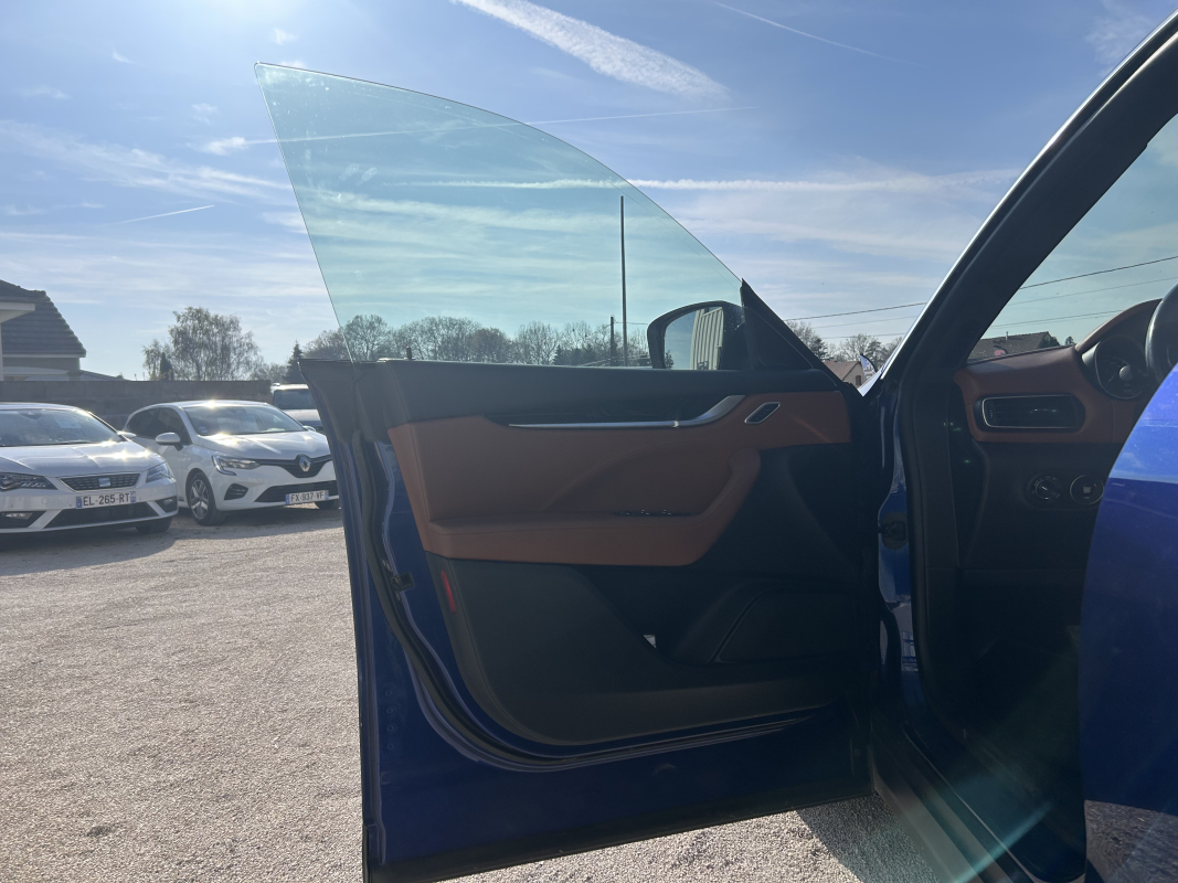 Maserati Levante — 37