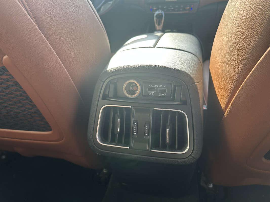Maserati Levante — 28