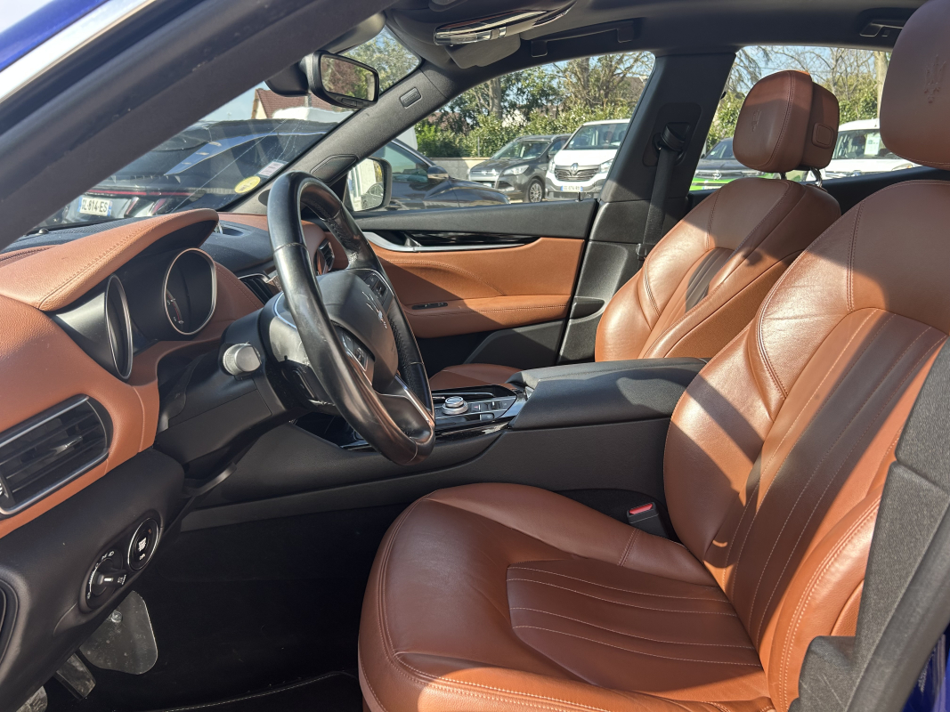 Maserati Levante — 15