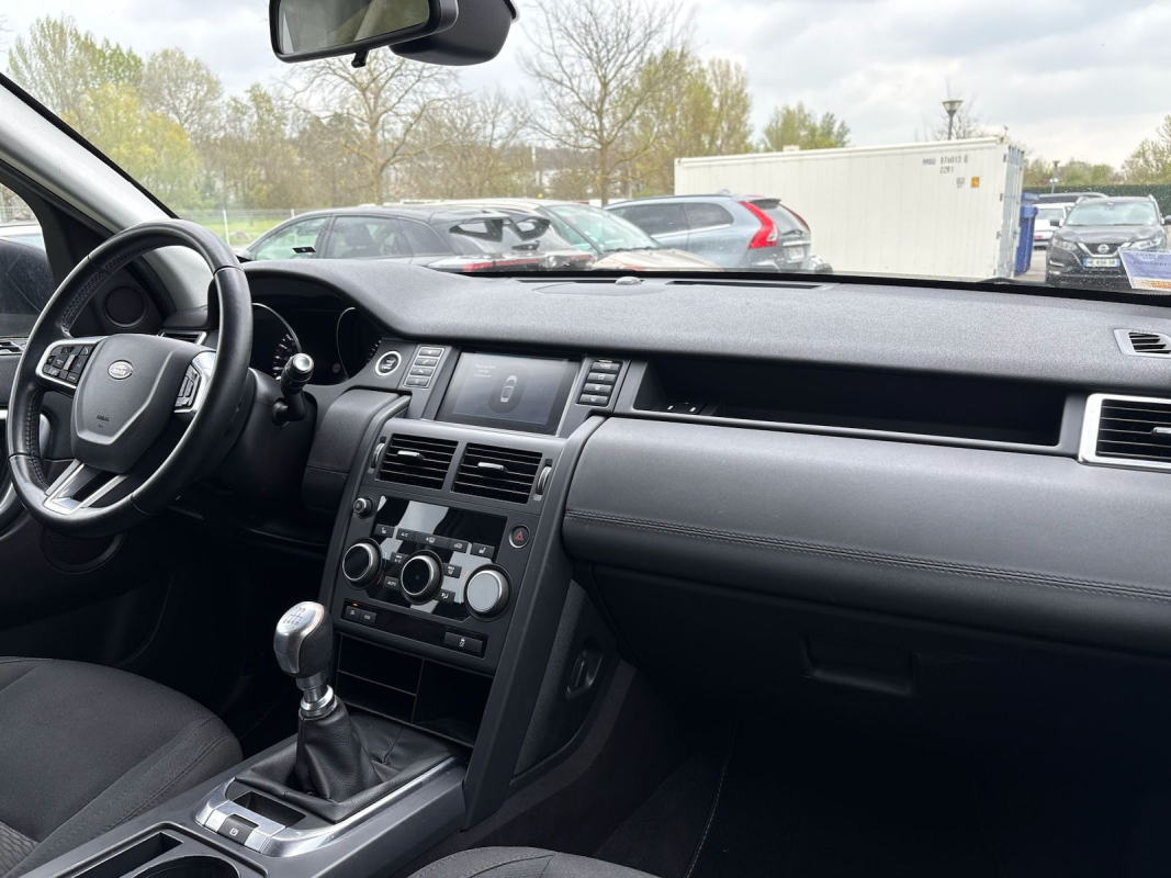 Land Rover Discovery Sport — 12
