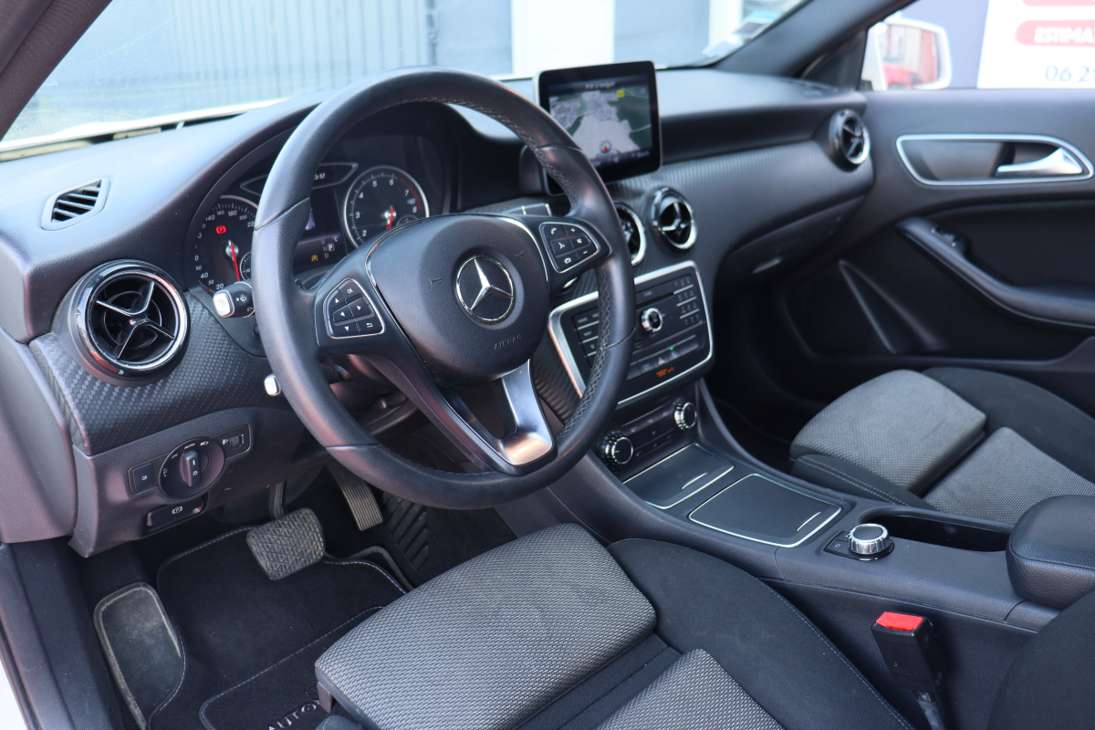 Mercedes Classe GLA — 16