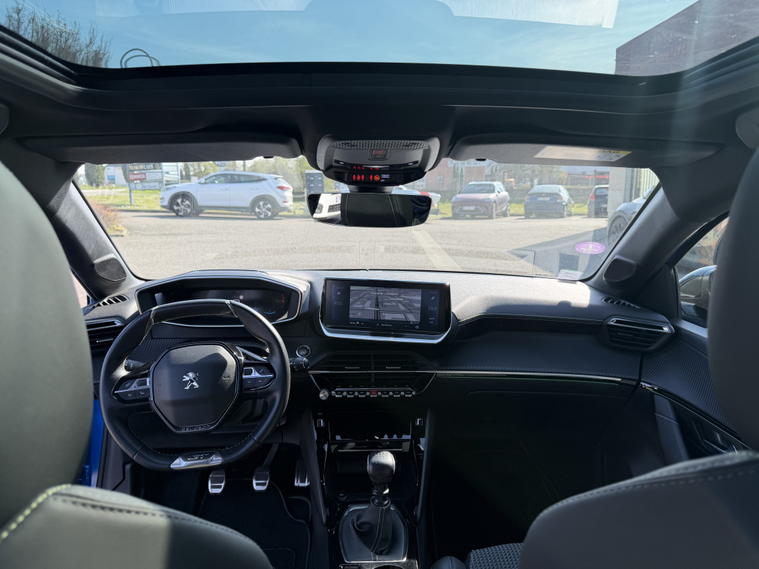 Peugeot 208 — 9