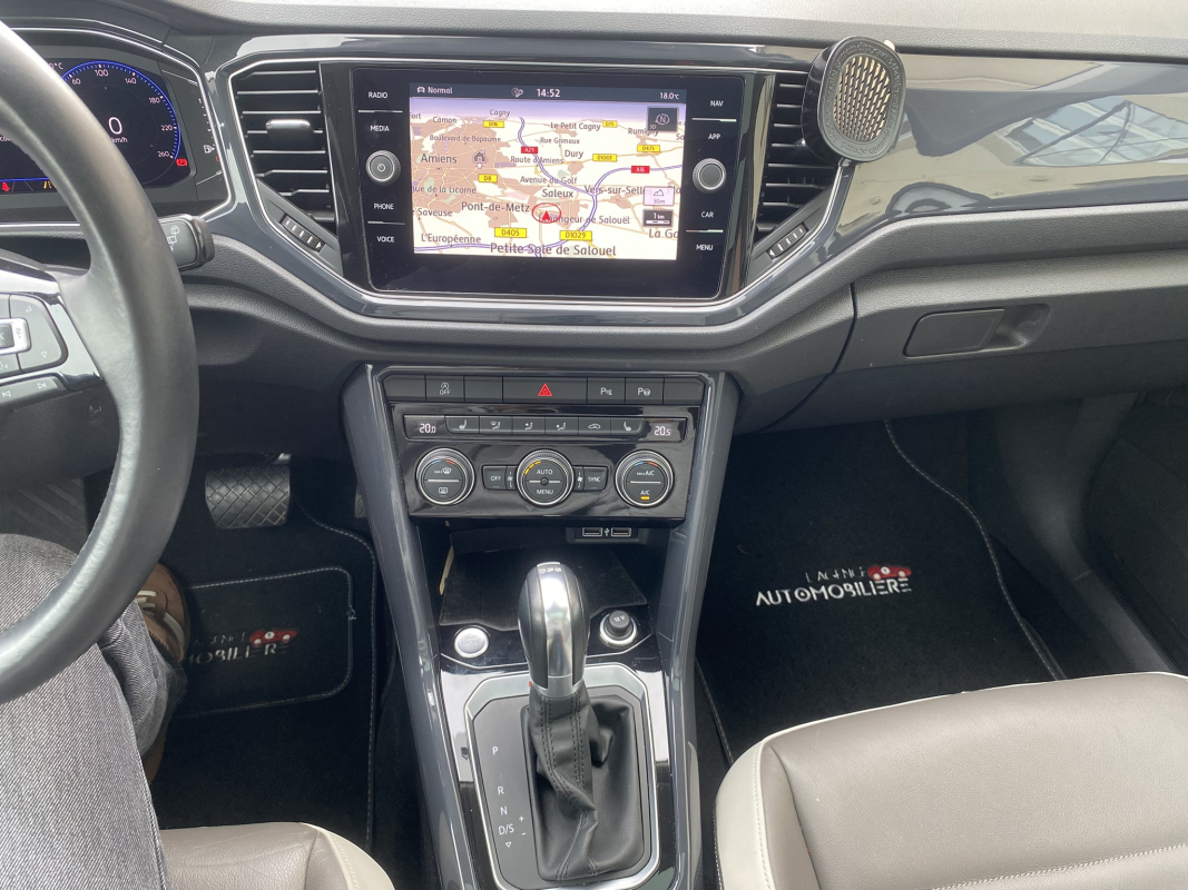 Volkswagen T-roc — 12