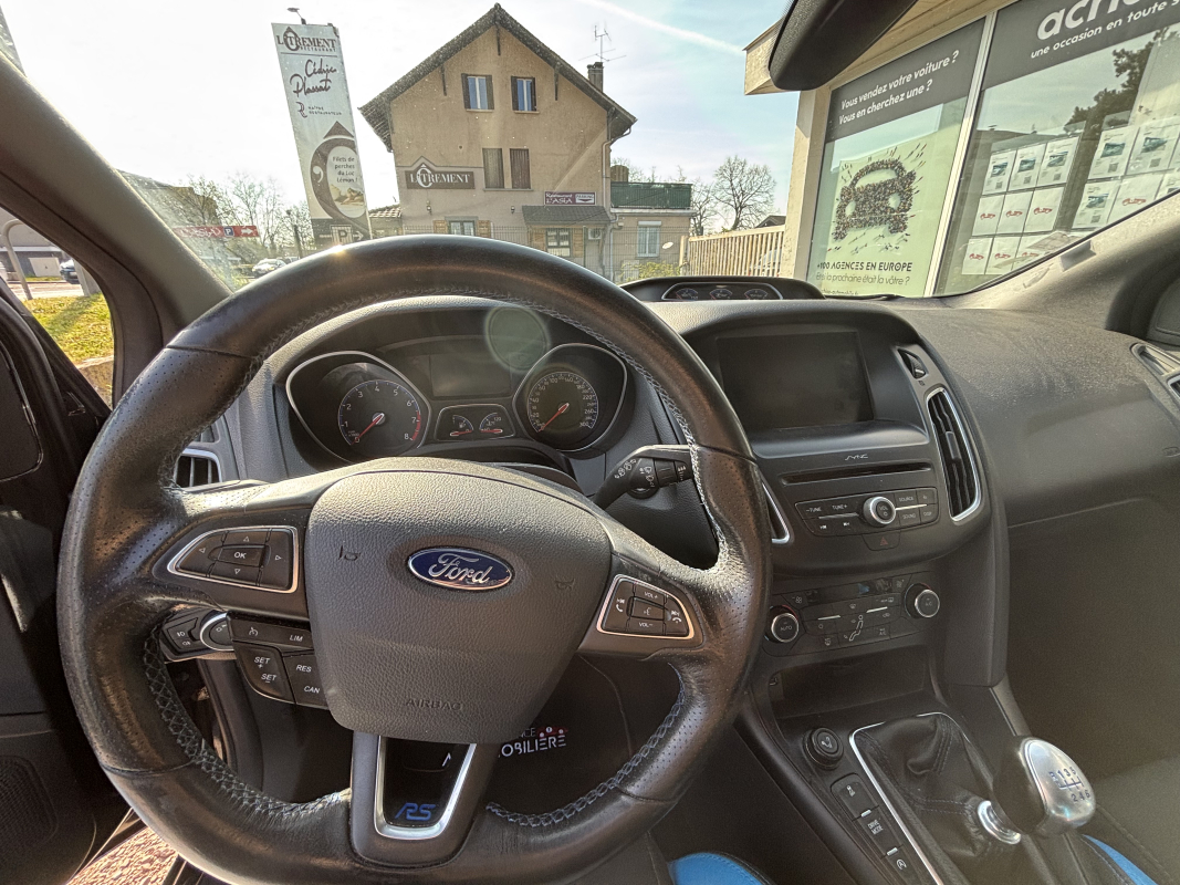Ford Focus — 18