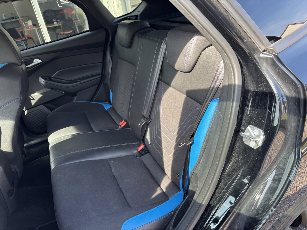 Ford Focus — 15