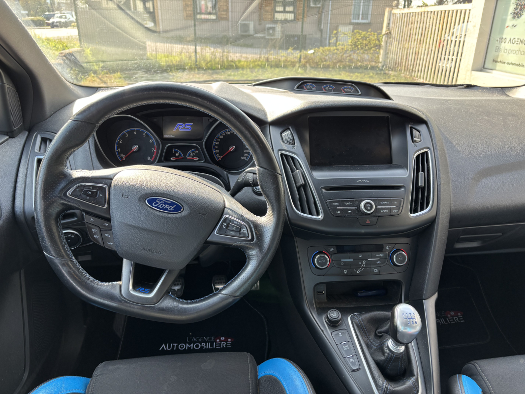 Ford Focus — 10