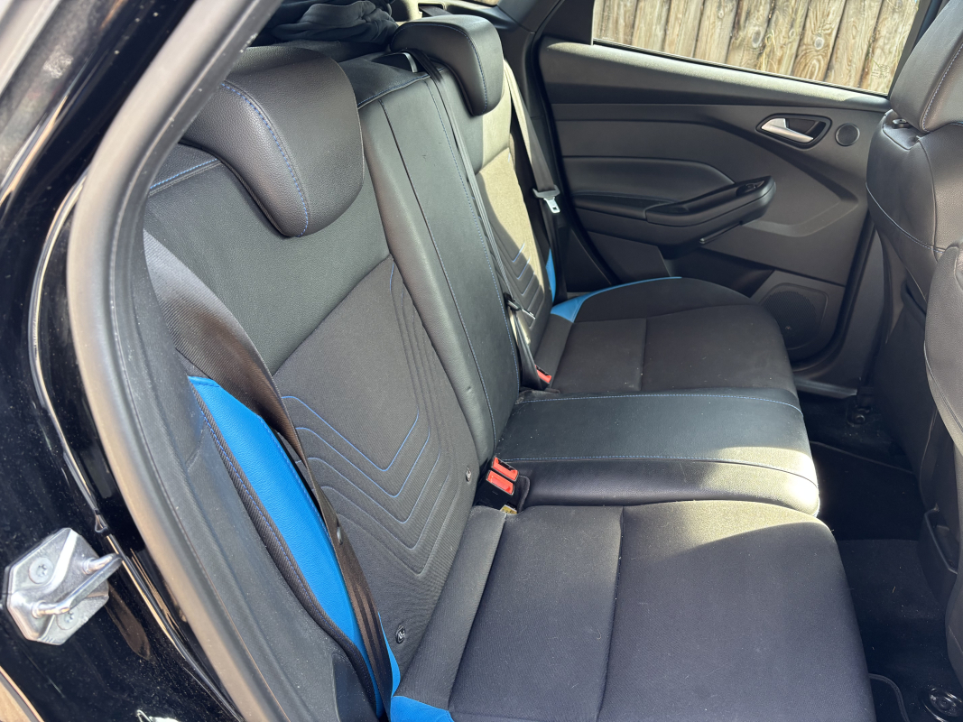 Ford Focus — 17