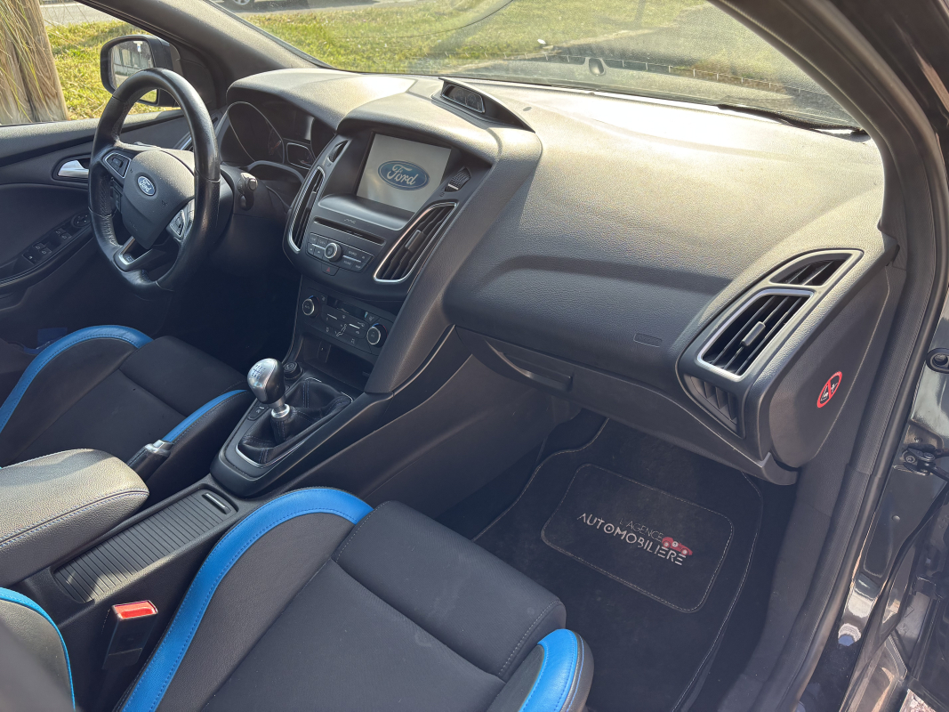 Ford Focus — 13