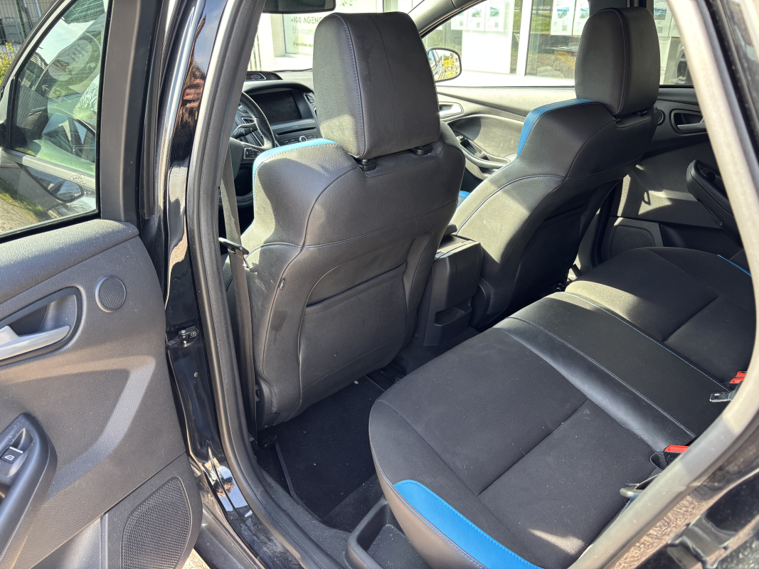 Ford Focus — 16
