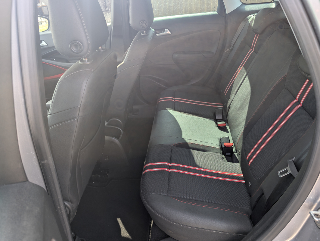 Opel Crossland — 13