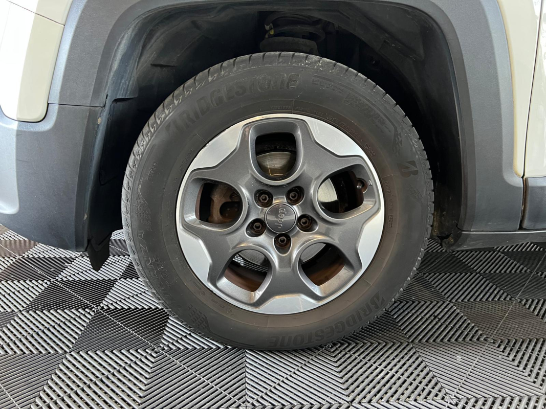 Jeep Renegade — 21