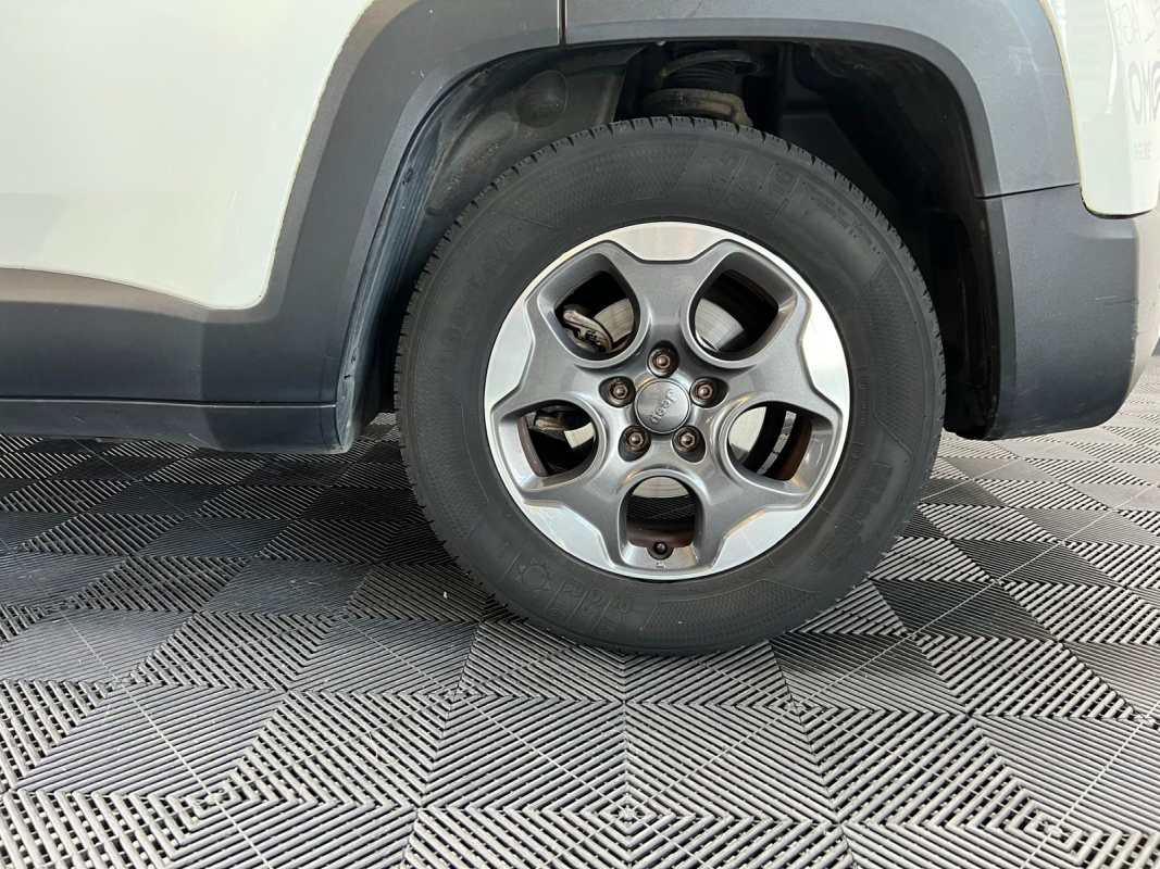 Jeep Renegade — 24