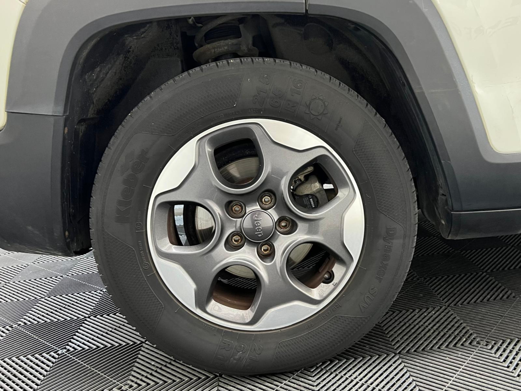 Jeep Renegade — 23