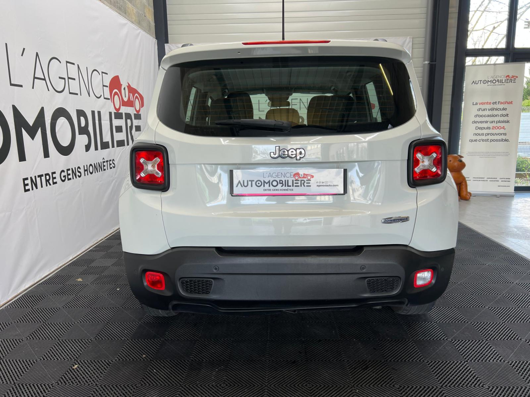 Jeep Renegade — 4