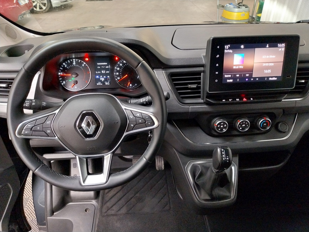 Renault Trafic — 27