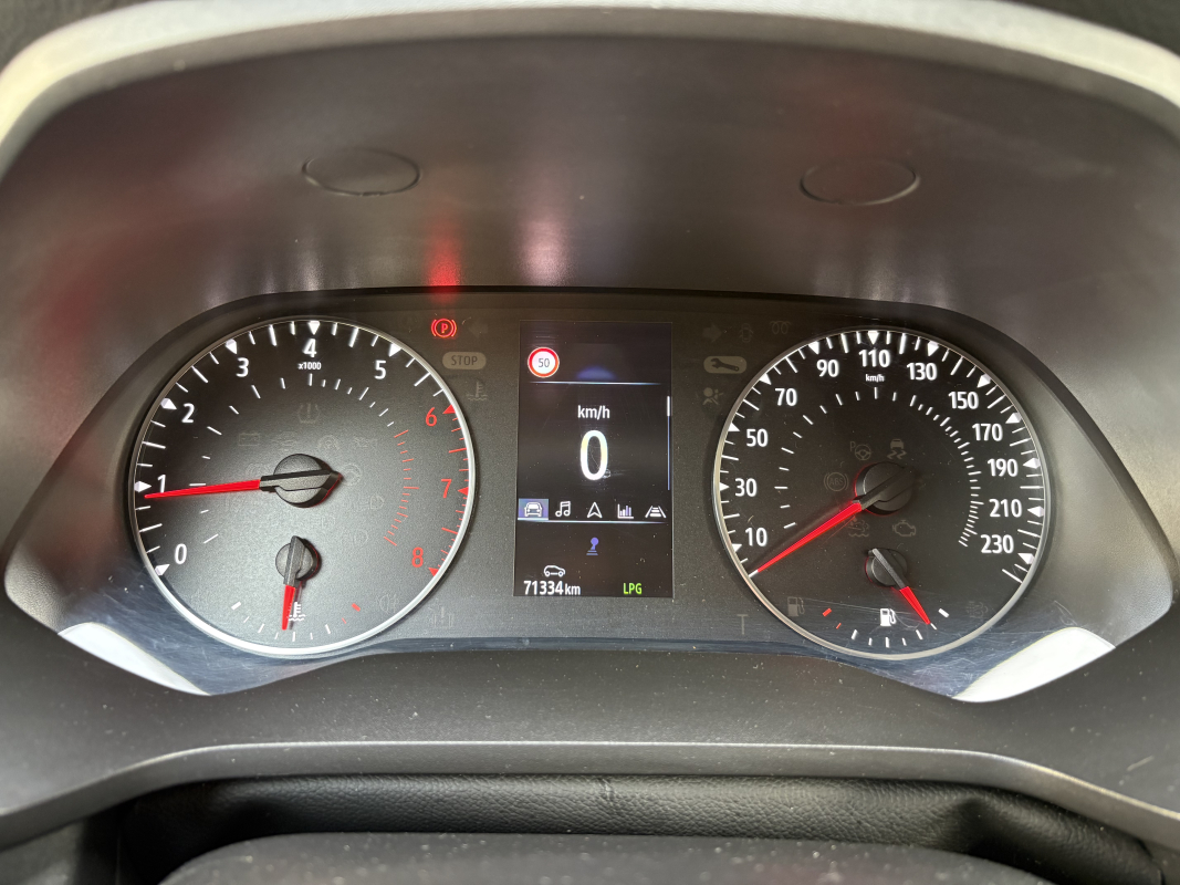 Renault Captur — 10