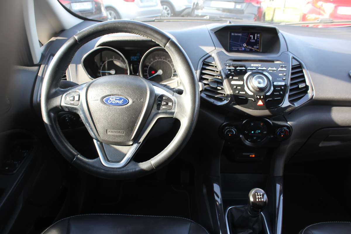 Ford Ecosport — 18