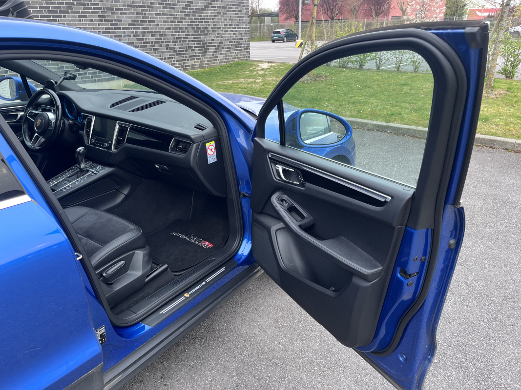 Porsche Macan — 14
