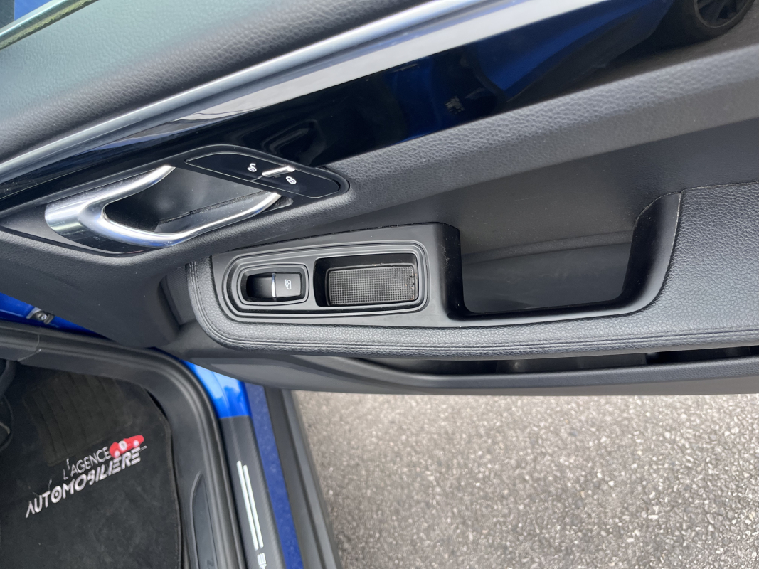 Porsche Macan — 15